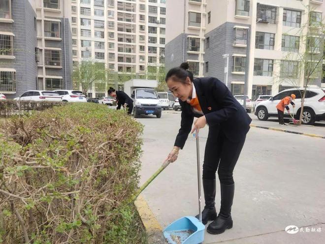 民勤县物业服务企业联合支部开展“主题日”活动开云APP 开云官网入口(图2)