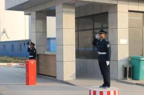 再说一次！物业到底是干什么的？答案在开云 开云体育此！(图2)