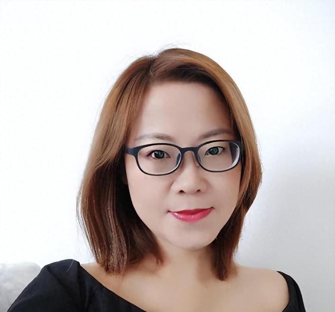 大一单亲母女与物业公司大叔爷俩同一屋檐下合租结局亮开云体育 开云平台了(图3)