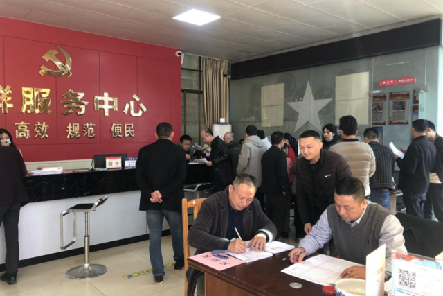 开云体育 开云官网赣州经开区凤岗镇：兑现幸福承诺 圆群众新居