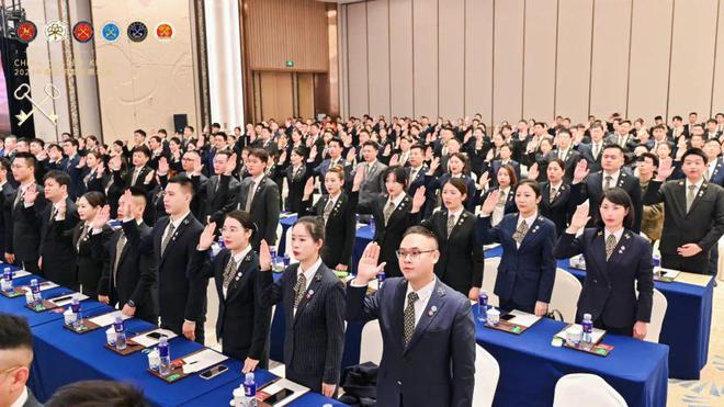 高舜礼开云APP 开云官网入口：中国服务的行业构建与愿景实现(图2)